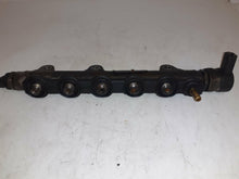Load image into Gallery viewer, Vauxhall Vivaro Renualt Trafic 2.0 M9R Fuel Rail And Sensors