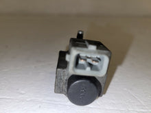 Load image into Gallery viewer, BMW 120D M Sport E87 Suction Intake Valve