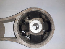 Load image into Gallery viewer, Vauxhall Vivaro Renualt Trafic 1.9 F9Q Gearbox Mount Roll Resistor