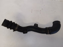 Load image into Gallery viewer, Ford Transit Connect 1.8 TDDI 2003 Drivers Right Side Intercooler Pipe