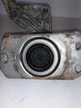 Load image into Gallery viewer, Vauxhall Vivaro Renualt Trafic 2.0 DCi 115 Engine Mount