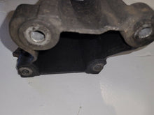 Load image into Gallery viewer, Ford Transit MK7 Euro 4 2.4 RWD 2007 - 2011 Passenger Left Side Engine Mount