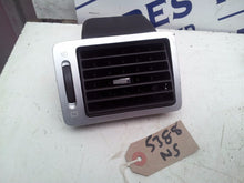 Load image into Gallery viewer, PEUGEOT 307 CC HEATER VENT LEFT SIDE 2004 1997cc