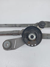 Load image into Gallery viewer, Nissan Juke 1.6 Petrol Dig-t MK1 2010-2014 Wiper Mechanism And Motor