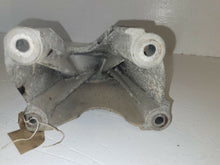 Load image into Gallery viewer, Ford Transit MK7 Euro 4 2.4 RWD 2007 - 2011 Drivers Right Side Engine Mount