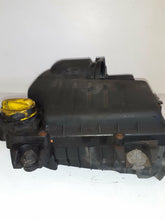 Load image into Gallery viewer, Vauxhall Vivaro Renualt Trafic 2.0 DCi 115 Air Filter Housing