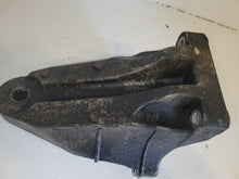 Load image into Gallery viewer, Ford Transit MK7 Euro 5 2.2 RWD 2011 - 2015 Passenger Left Side Engine Mount