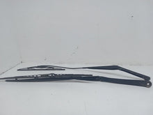Load image into Gallery viewer, Nissan Juke 1.6 Petrol Dig-t MK1 2010-2014 Pair Of Windscreen Wiper Arms