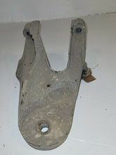 Load image into Gallery viewer, Ford Transit MK7 Euro 4 2.4 RWD 2007 - 2011 Drivers Right Side Engine Mount