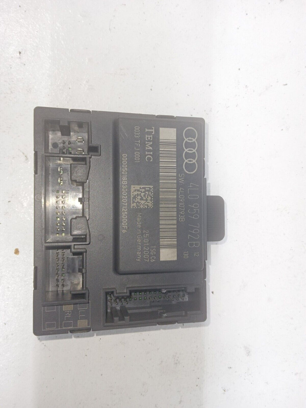 Audi Q7 4L 3.0 TDi Quattro S line Passenger Side Front Door Module