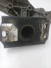 Load image into Gallery viewer, Vauxhall Vivaro Renualt Trafic 1.9 DCi Engine Mount
