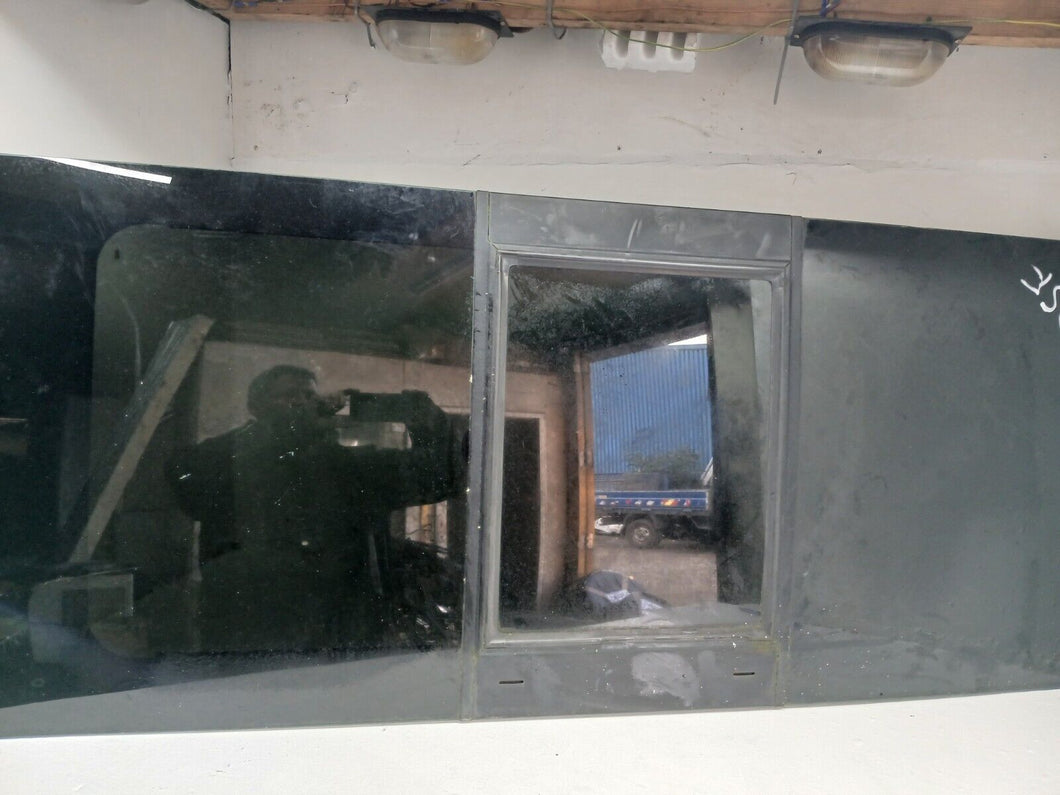 Ford Transit MK6 MK7 2000 - 2014 Minibus Glass Drivers Right Side Front Pane MWB