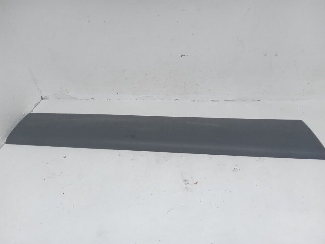 Vauxhall Vivaro Renualt Trafic 2.0 CDTi  Drivers Right Side Middle Molding