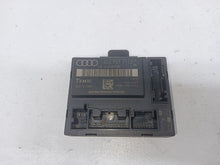 Load image into Gallery viewer, Audi Q7 4L 3.0 TDi Quattro S line Drivers Side Front Door Module
