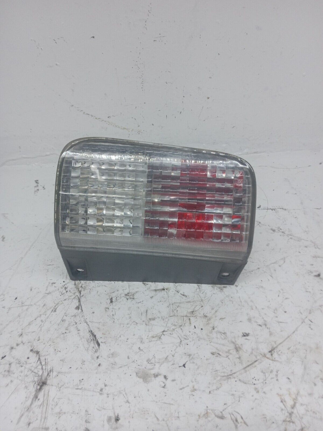 Vauxhall Vivaro Renualt Trafic 1.9 CDTi F9Q Drivers Right Side Rear Lower Light