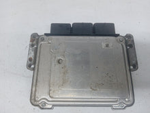 Load image into Gallery viewer, Ford Fiesta MK7 2008 - 2014 1.6 TDCI Engine ECU
