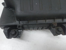 Load image into Gallery viewer, Vauxhall Vivaro Trafic Primastar 2.0 DCi Air Filter Housing
