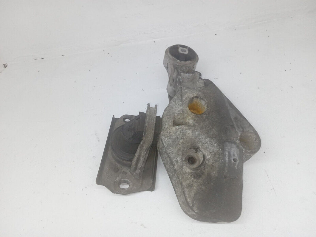 Vauxhall Vivaro Renualt Trafic 1.9 DCi Engine Mount