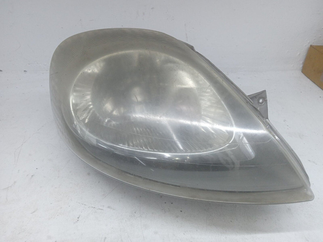 Vauxhall Vivaro Renualt Trafic 1.9 DCi F9Q Drivers Side Headlight