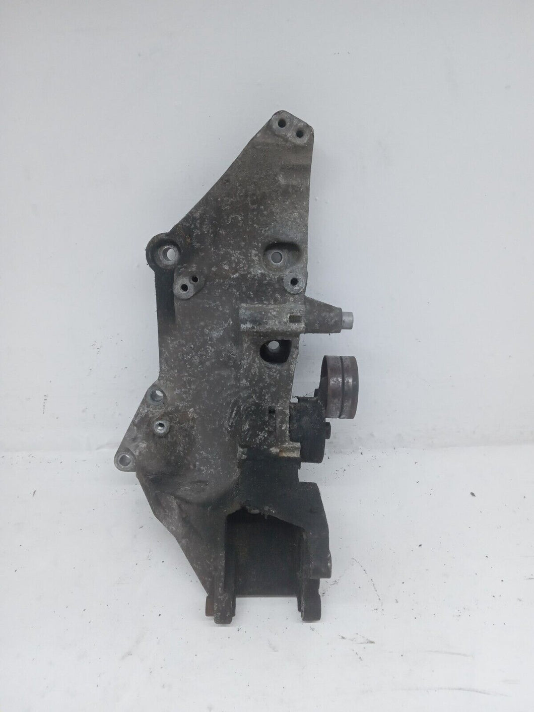 Vauxhall Vivaro Renualt Trafic 1.9 DCi Alternator Bracket A/C Model