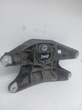 Load image into Gallery viewer, Audi A4 B8 SE 2.0 TDI Gearbox Mount
