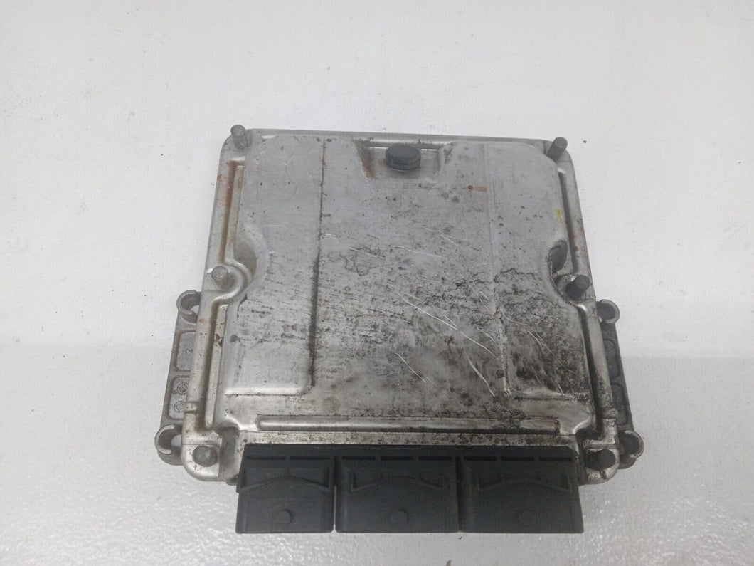 Vauxhall Vivaro Renualt Trafic 1.9 D F9Q Engine ECU