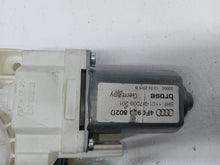 Load image into Gallery viewer, Audi A6 C6 TDi Quattro S Line Avant Drivers Side Front Door Window Motor
