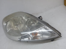 Load image into Gallery viewer, Vauxhall Vivaro Trafic Primastar 2.0 DCi Drivers Side Headlight
