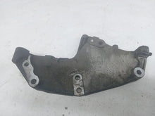 Load image into Gallery viewer, Vauxhall Vivaro Trafic Primastar 2.0 DCi Engine Mount Bracket

