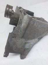 Load image into Gallery viewer, Vauxhall Vivaro Renualt Trafic 1.9 DCi Alternator Bracket A/C Model

