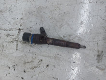 Load image into Gallery viewer, Ford Transit Connect 2008 1.8 TDCI Fuel Injectior
