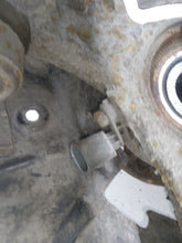 Load image into Gallery viewer, Audi Q7 4L 3.0 TDi Quattro Drivers Right Side Front Knuckle And Bearing
