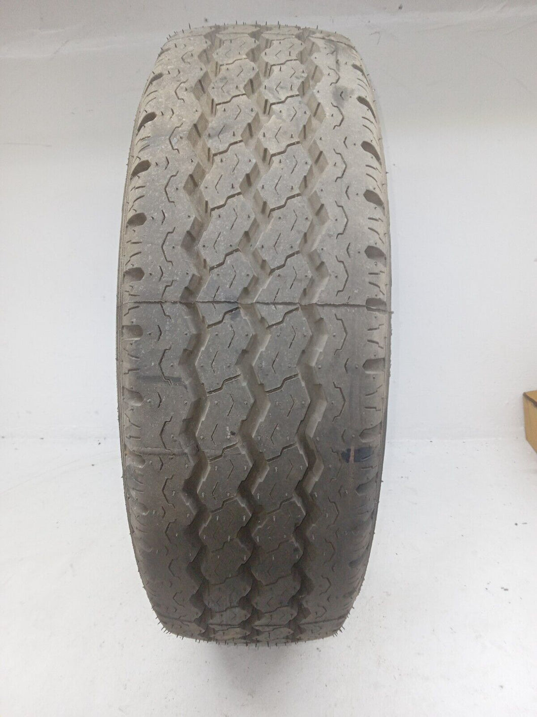 195 70R 15C Firestone Tyre