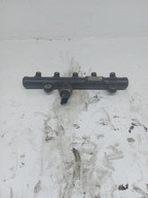 Load image into Gallery viewer, Ford Mondeo MK4 2.0 TDCi 2007 - 2011 Fuel Rail
