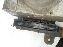 Load image into Gallery viewer, Ford Transit MK7 2.4 RWD Euro 4 2006 - 2014 ABS Modulator

