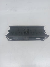 Load image into Gallery viewer, Audi A4 B8 SE 2.0 TDI Centre Air Vents
