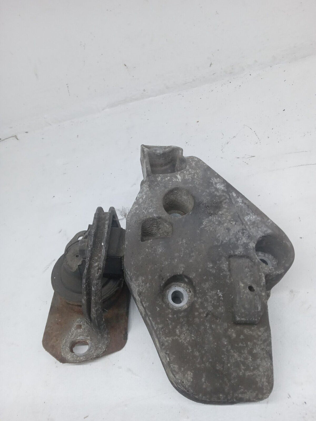 Vauxhall Vivaro Renualt Trafic 1.9 DCi Engine Mount