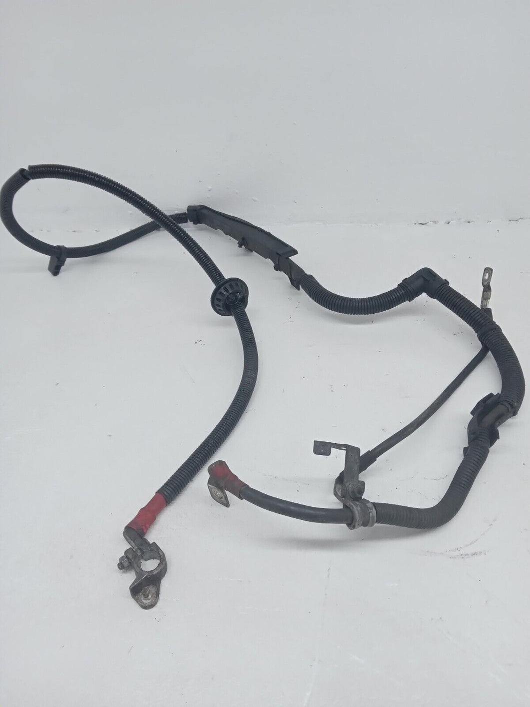 Audi A4 B7 SE 2.0 TDI Battery Wiring Harness