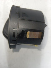 Load image into Gallery viewer, Audi A6 C6 TDi Quattro S Line Avant Headlight Switch
