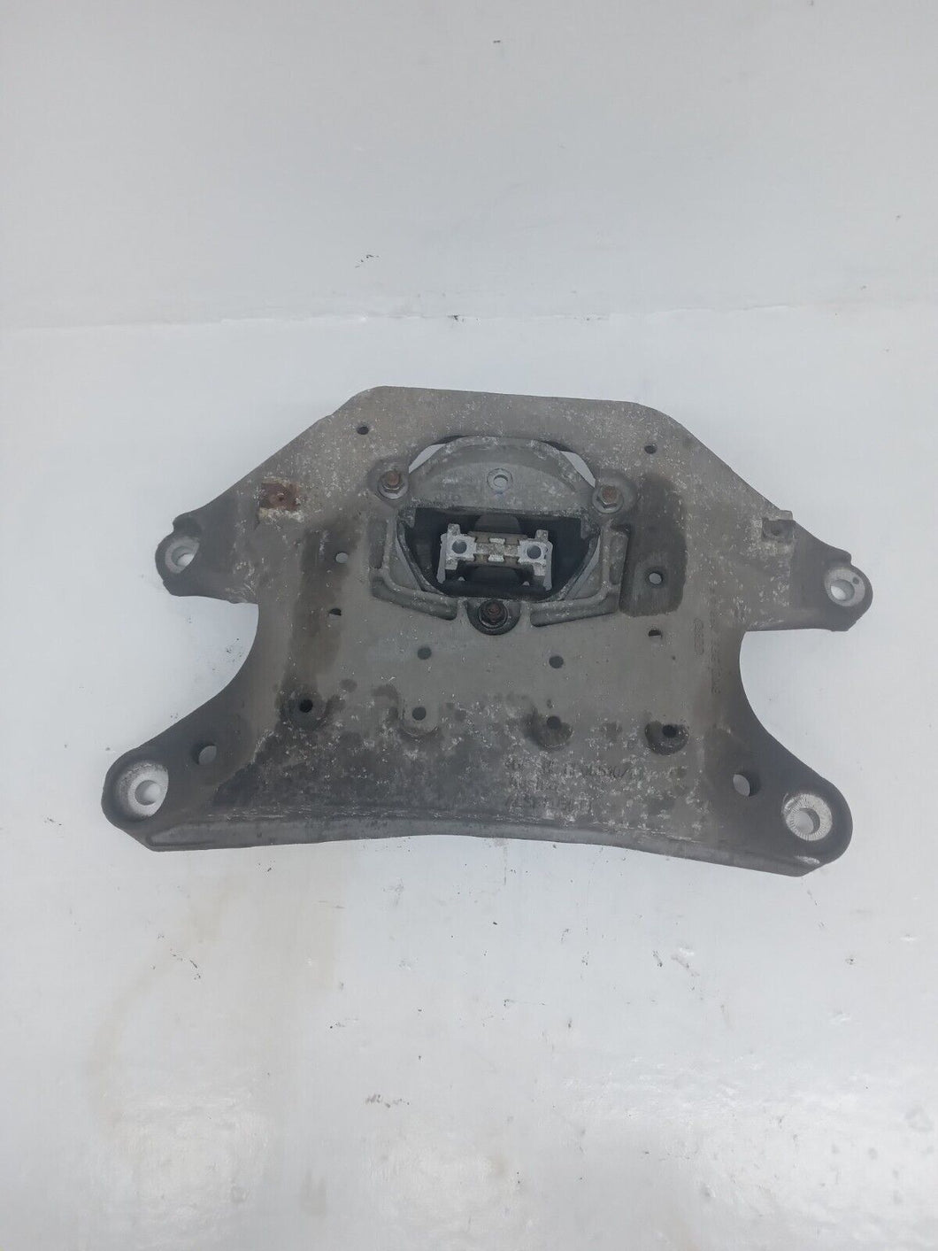 Audi A4 B8 SE 2.0 TDI Gearbox Mount