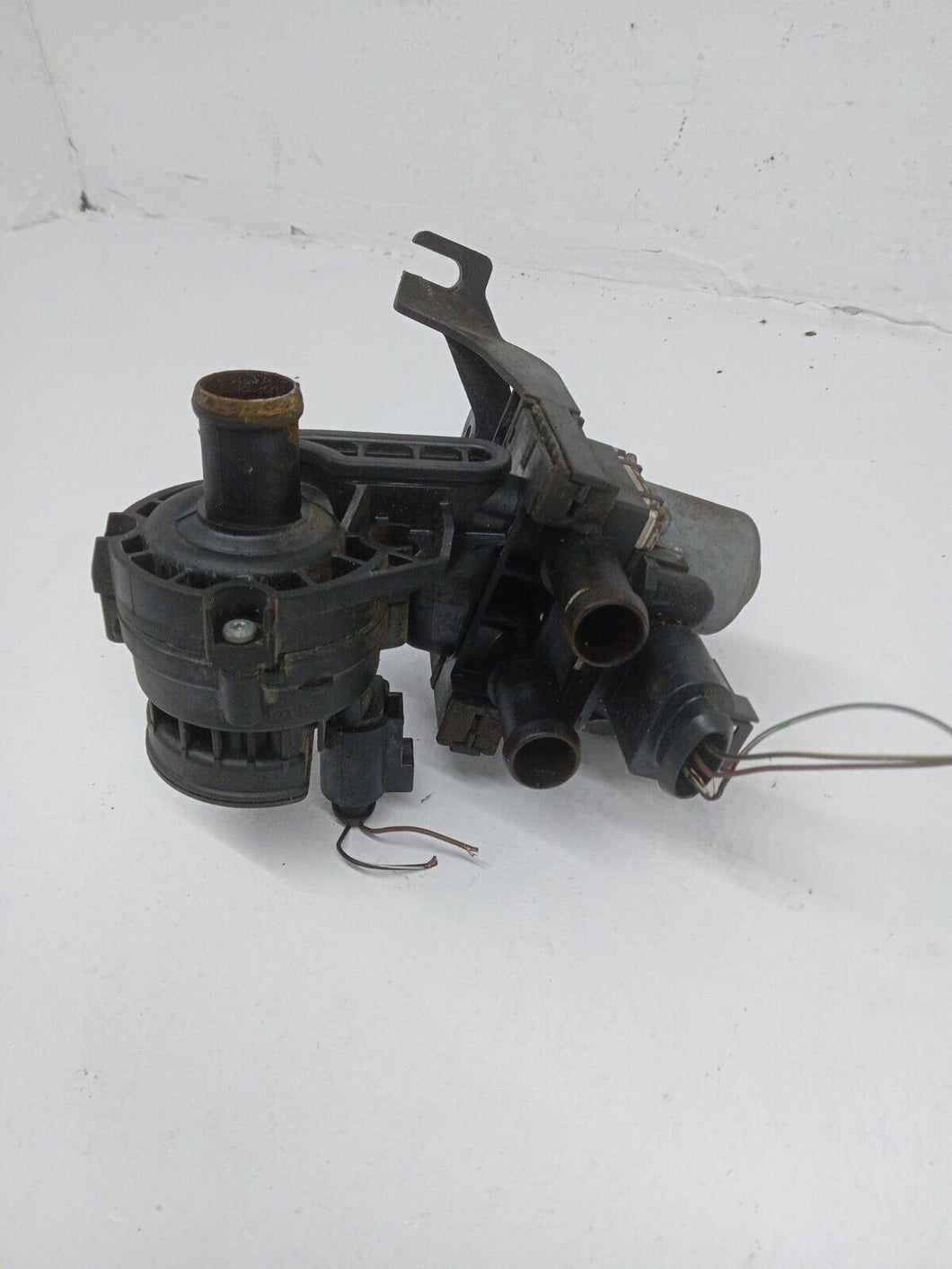 Audi A6 C6 TDi Quattro S Line Avant Auxiliary Water Pump And Solenoids