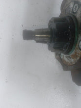 Load image into Gallery viewer, Ford Transit MK7 2.4 RWD Fuel Injection Pump
