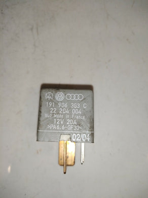 7883922