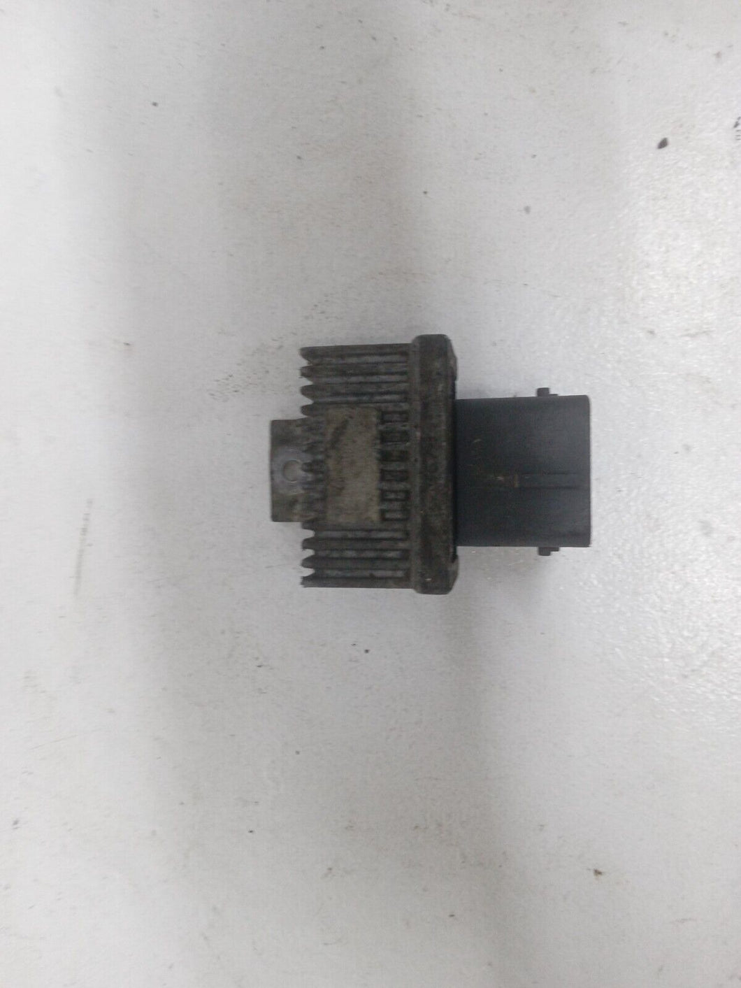 Vauxhall Vivaro Trafic Primastar 2.0 DCi Glow Plug Relay