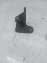 Load image into Gallery viewer, Ford Transit Connect 1.8 TDDI 2003 Fuel Pump Bracket
