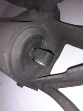 Load image into Gallery viewer, Jaguar XJ8 MK7 X350 2003 - 2006 Gearbox Support Bracket
