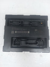 Load image into Gallery viewer, Audi A4 B8 SE 2.0 TDI Body Control Module
