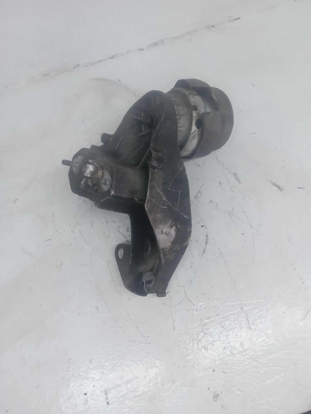 Audi A6 C6 TDi SE Auto Passengers Left Side Engine Mount