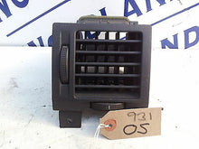 Load image into Gallery viewer, VAUXHALL VECTRA C HEATER VENT OSF SRI, 2.2, 52 PLATE, PETROL
