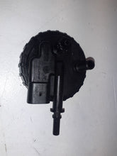 Load image into Gallery viewer, Ford Mondeo MK4 1.8 TDCi 2007 - 2010 Fuel Filter Housing Top
